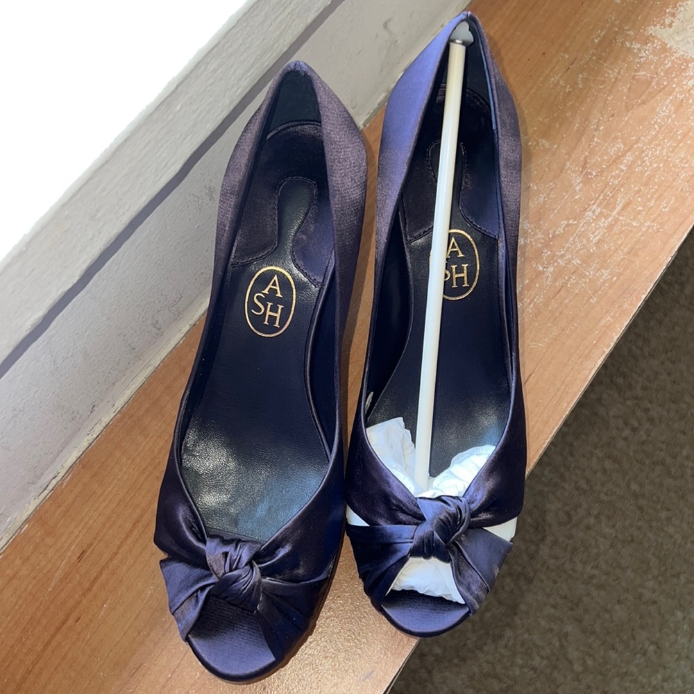 NIB Ash Passion Hidden Platform Open Toes Pump Silk Satin Sz 40 Purple